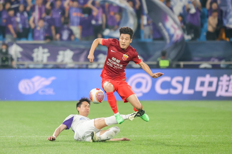 武磊符合蘇超參賽條件，但不可以把“有資格”和“有望”混為一談