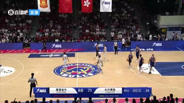 ??NBL揭幕戰(zhàn)：大衛(wèi)-詹姆斯21+8 香港金牛擊敗長沙勇勝取開門紅
