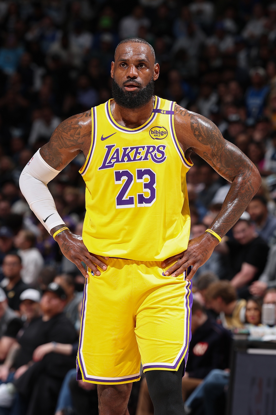 詹姆斯：NBA應(yīng)設(shè)立年度最佳進(jìn)攻球員獎 就像NFL那樣