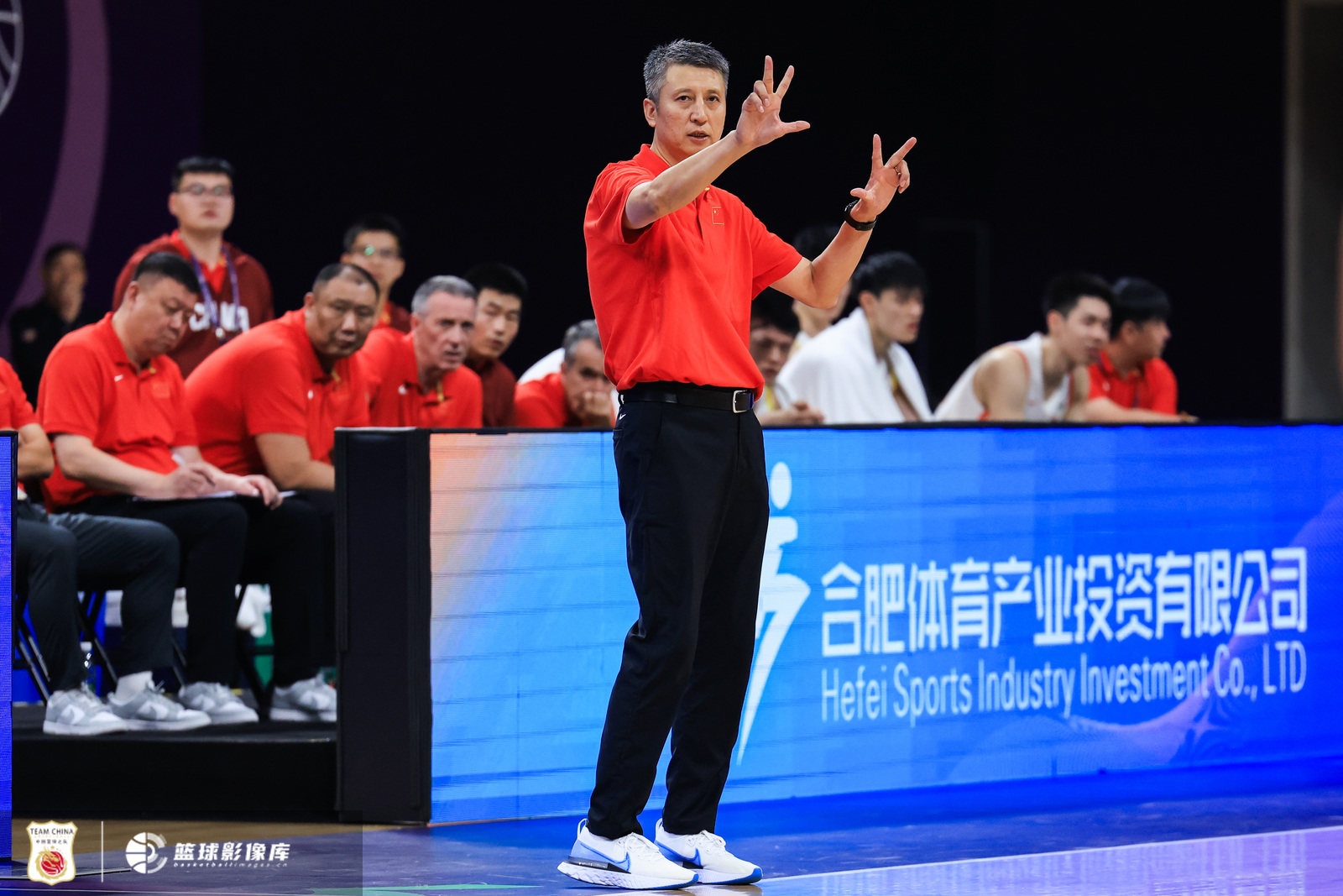 媒體人：男籃進攻端有大問題&球員能力偏弱 想要破局真的挺難