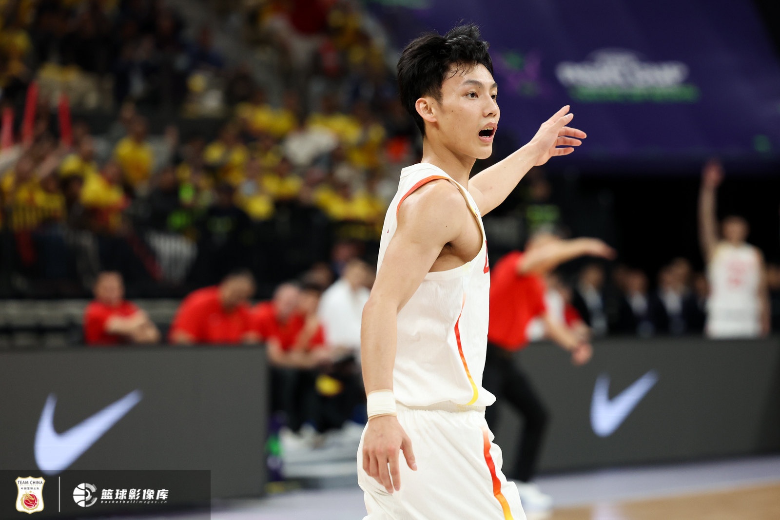 中國男籃VS波黑男籃二番戰(zhàn)名單：徐杰頂替趙睿出戰(zhàn) 對(duì)方17號(hào)就位