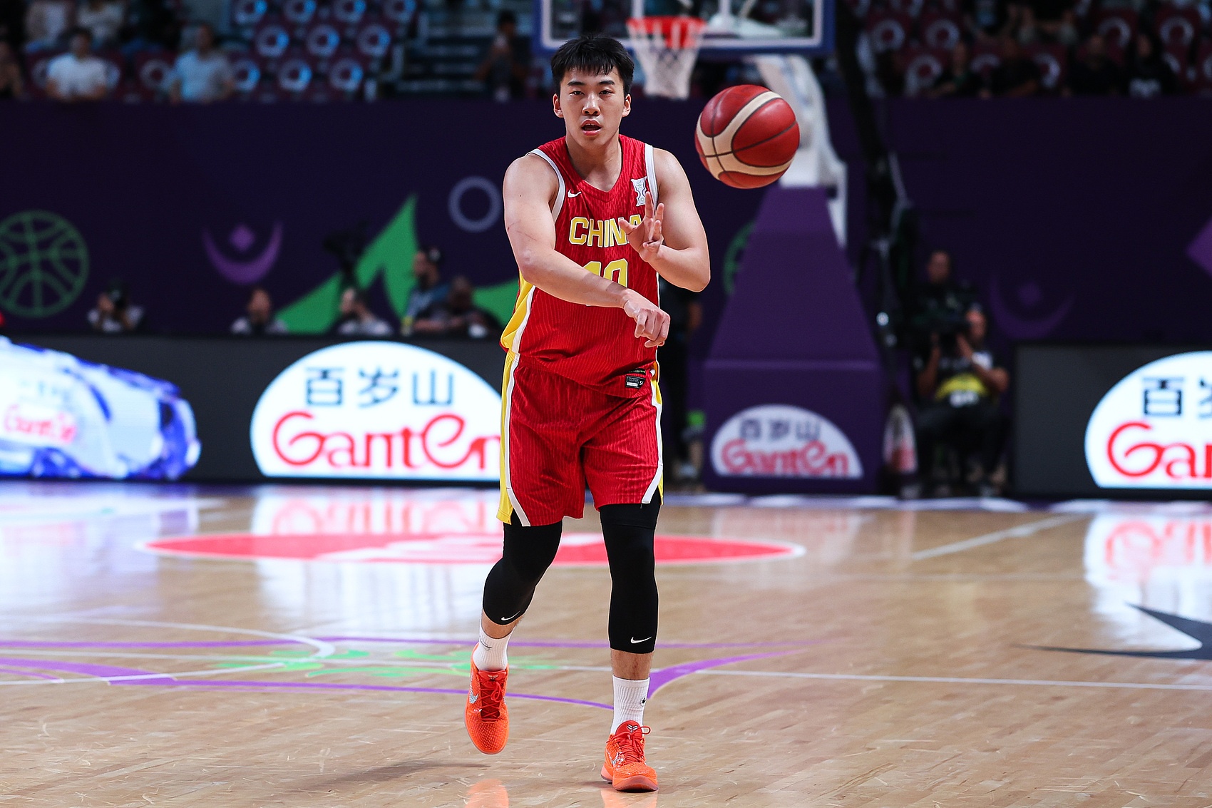 希望王俊杰不要回來&留在高水平的籃球環(huán)境下追夢 向NBA發(fā)起沖擊