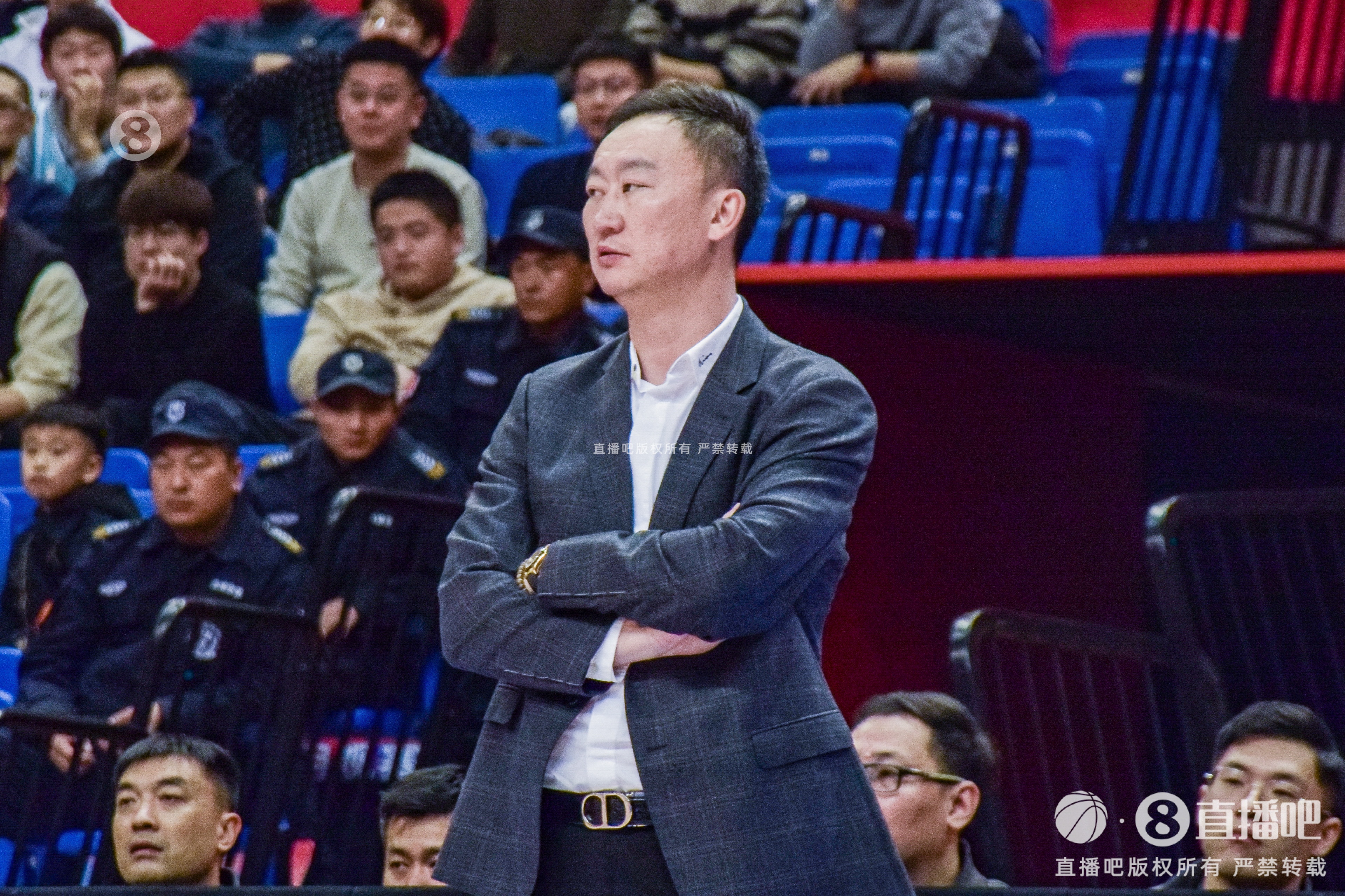 媒體人：9名球員離開了青島 球隊陣容十分年輕 王奕博會帶來經(jīng)驗