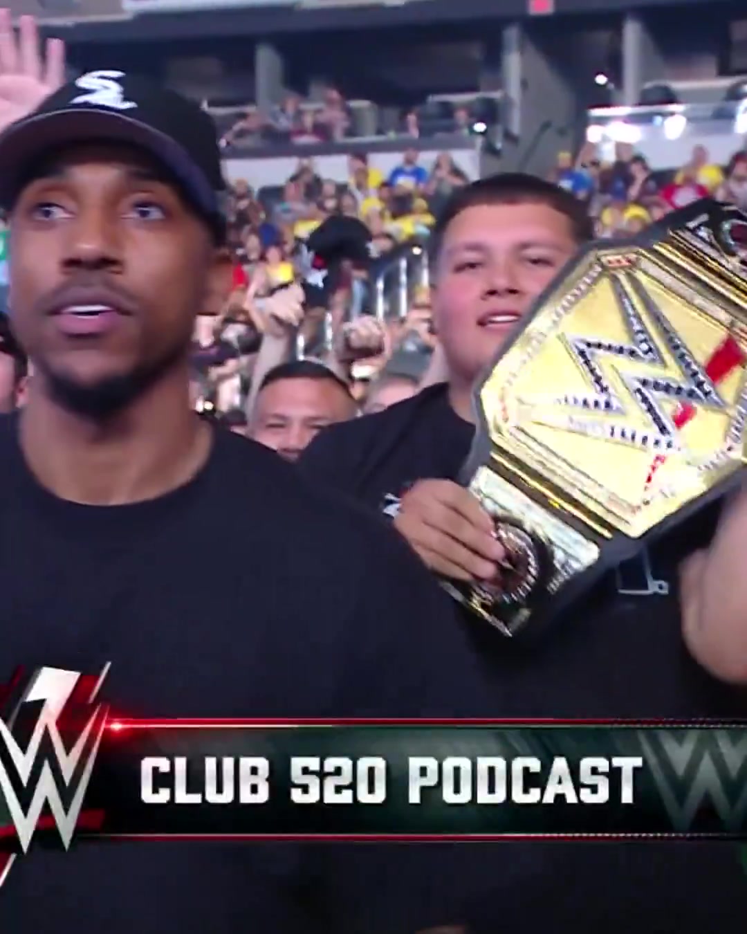 忠實(shí)摔迷！哈利伯頓和蒂格現(xiàn)場觀戰(zhàn)WWE“摔角狂歡”賽事